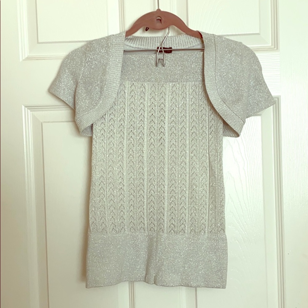 Women’s shrug/top set